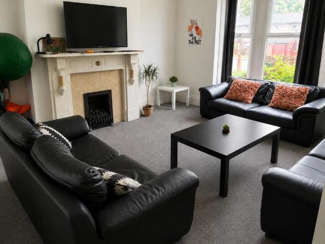 9 bedroom house to rent