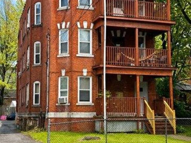 9 bedroom, Hartford CT 06112 104758811