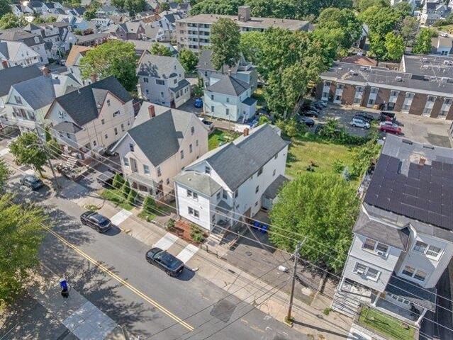 9 bedroom, Malden MA 02148 104443816