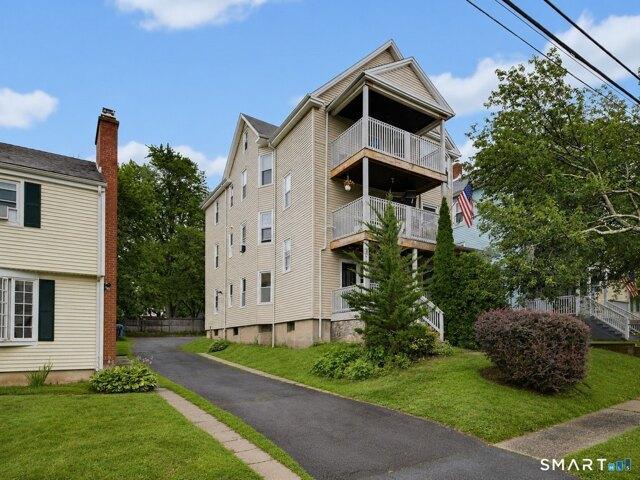 9 bedroom, New Britain CT 06052 105441790