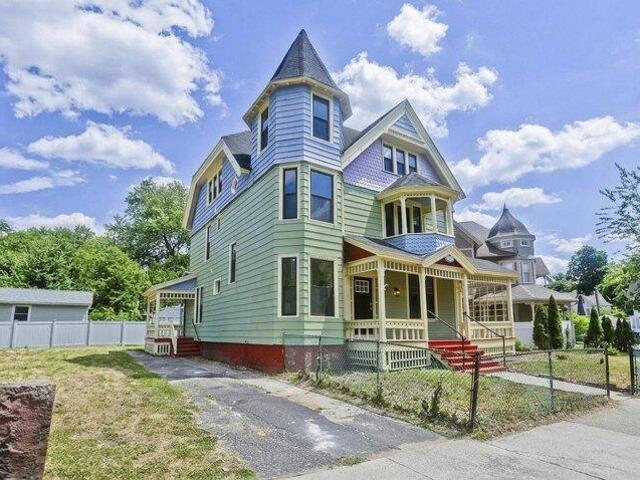 9 bedroom, Springfield MA 01109 105439337