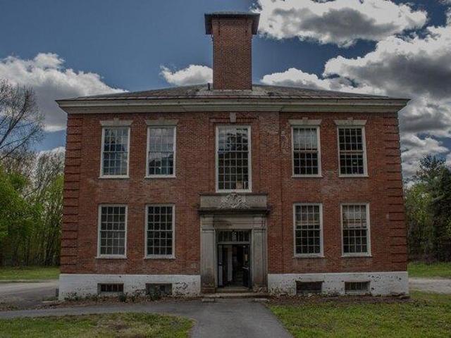 9 bedroom, Springfield VT 05156 104810146
