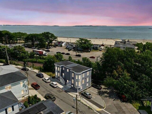 9 bedroom, Revere MA 02151 105402118