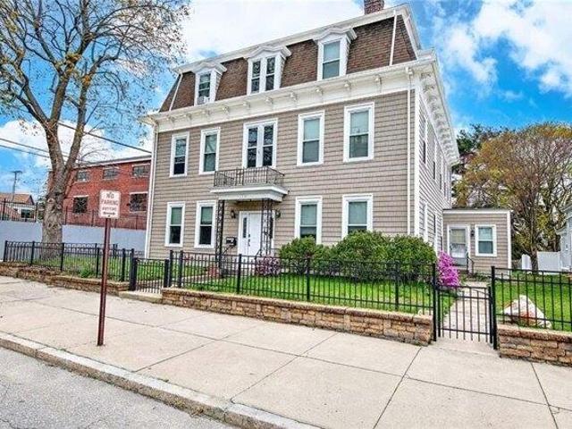 9 bedroom, Woonsocket RI 02895 104512327