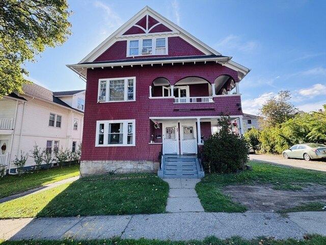 9 bedroom, Worcester MA 01604 104478216