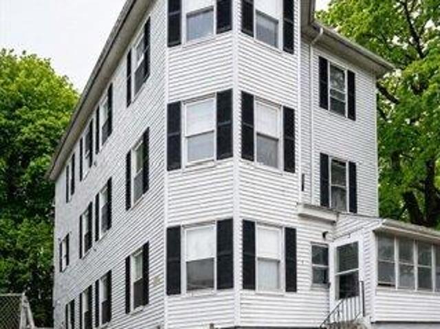 9 bedroom, Worcester MA 01605 104352137