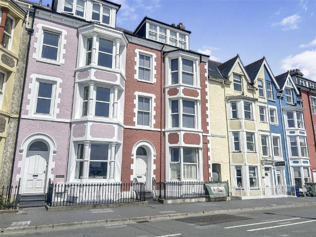 9 bedroom terraced house for sale
