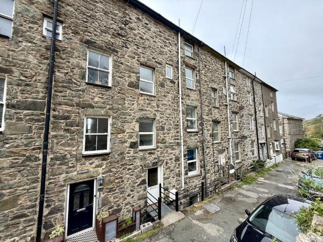 9 bedroom terraced house for sale