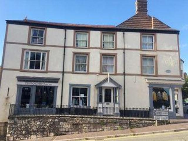 9 Bedrooms Flat for sale in South Prior House, St. Peters Square, Ruthin, Denbighshire LL15
