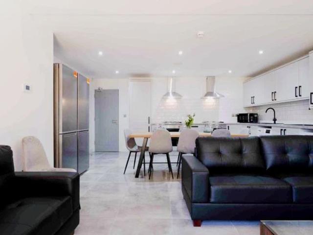 9 Beds 9 Baths
