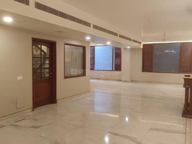 9 BHK Independent House in Vasant Vihar for rent New Delhi. The reference number is 21066871