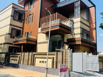 9 BHK Independent House in Delta III for resale Greater Noida. The reference number is 20229490