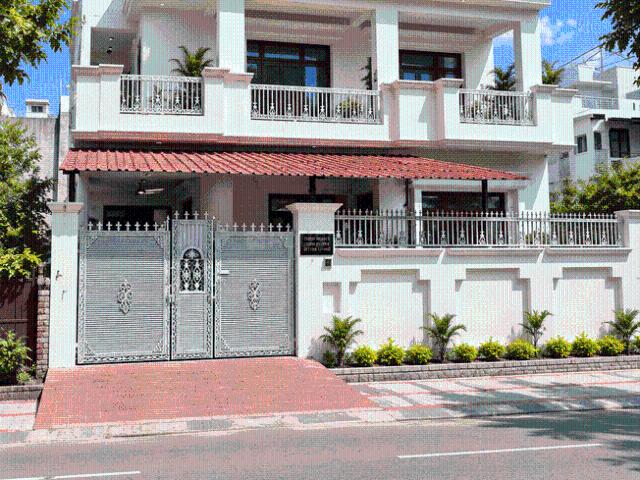 9 BHK Independent House in Eldeco II for resale Lucknow. The reference number is 21130897