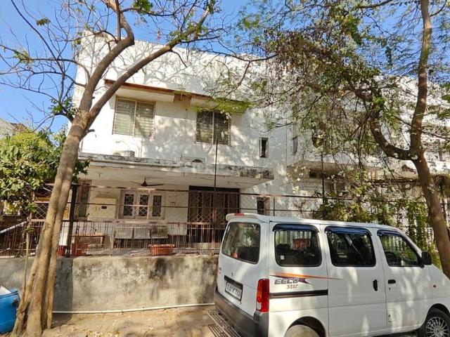 9 BHK Independent House in Gulbai Tekra for resale Ahmedabad. The reference number is 20174899