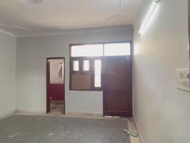 9 BHK Independent House in Janakpuri for resale New Delhi. The reference number is 19958747