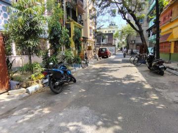 9 BHK Independent House in Kasba for resale Kolkata. The reference number is 20041089