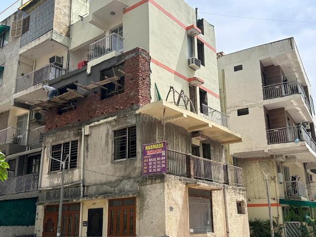 9 BHK Independent House in Krishna Nagar for resale New Delhi. The reference number is 21193784