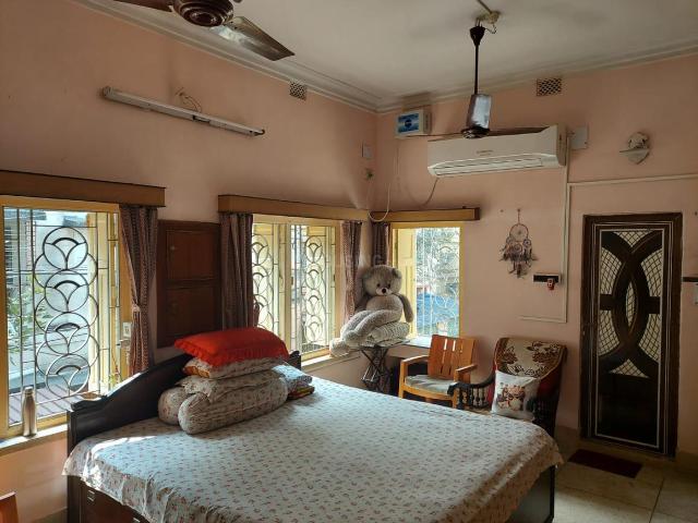 9 BHK Independent House in Naktala for resale Kolkata. The reference number is 19505829