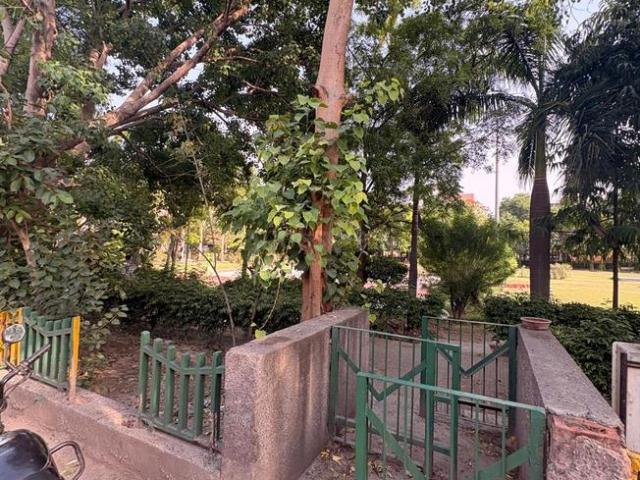 9 BHK Independent House in Sector 12 for resale Noida. The reference number is 20234130