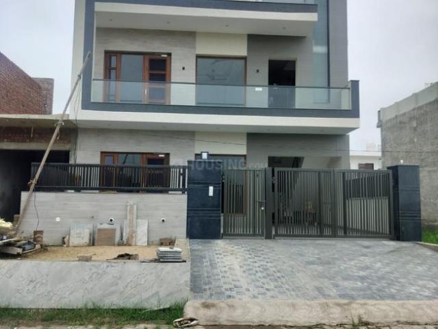9 BHK Independent House in Sector 16 for resale Chandigarh. The reference number is 21357965