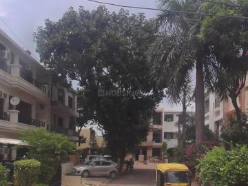 9 BHK Independent House in Sector 28 for resale Chandigarh. The reference number is 19165377
