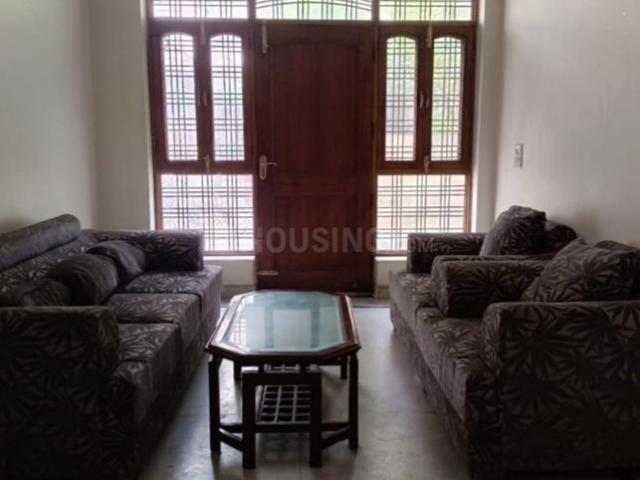 9 BHK Independent House in Sector 40 for resale Gurgaon. The reference number is 19910284