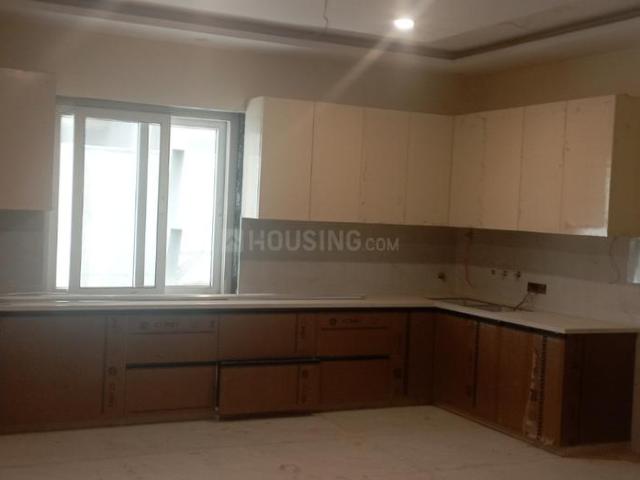 9 BHK Independent House in Sector 43 for rent Noida. The reference number is 20944810