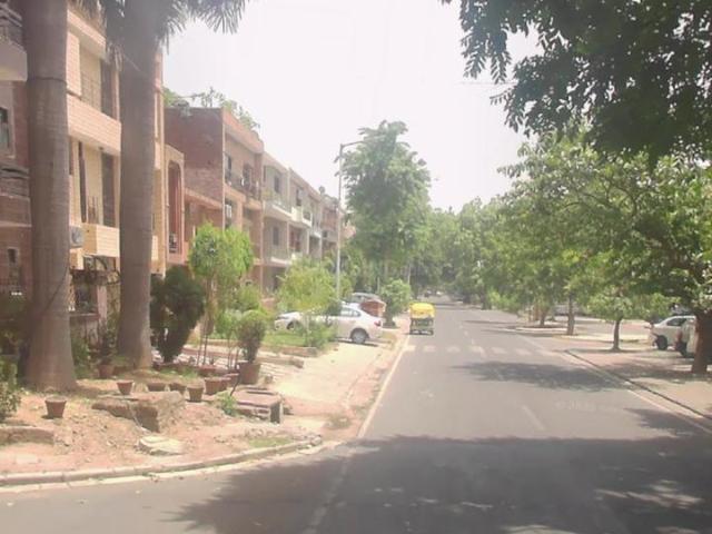 9 BHK Independent House in Sector 43 for resale Chandigarh. The reference number is 19362892