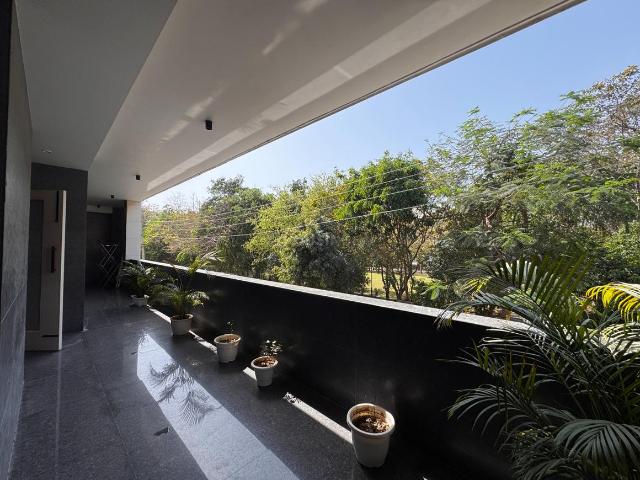 9 BHK Independent House in Sector 45 for resale Gurgaon. The reference number is 19891019