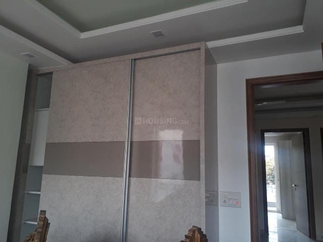 9 BHK Independent House in Sector 45 for resale Gurgaon. The reference number is 21128497