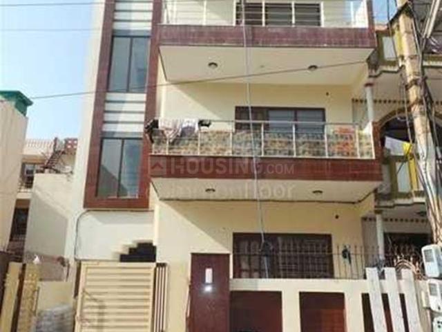 9 BHK Independent House in Sector 45 for resale Gurgaon. The reference number is 21304018