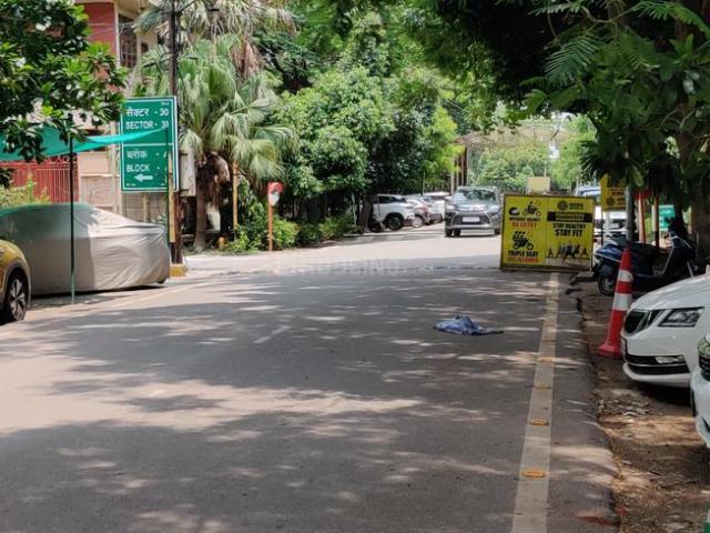 9 BHK Independent House in Sector 47 for resale Noida. The reference number is 20864079