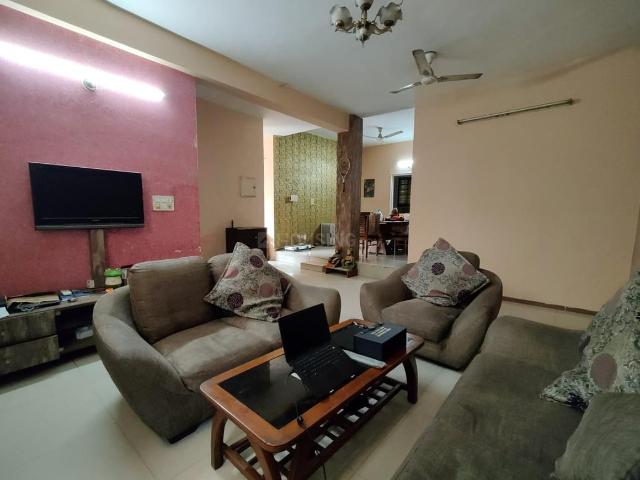 9 BHK Independent House in Sector 52 for resale Gurgaon. The reference number is 19286695