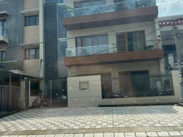 9 BHK Independent House in Sector 70 for resale Mohali. The reference number is 20954437
