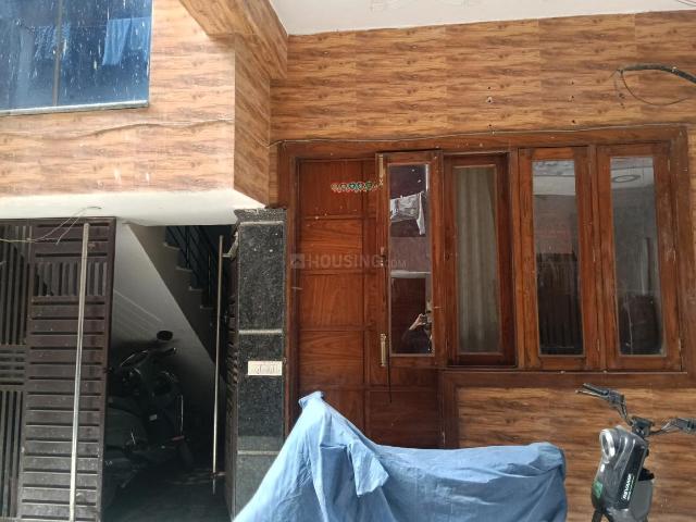 9 BHK Independent House in Sector 74 for resale Noida. The reference number is 21159054