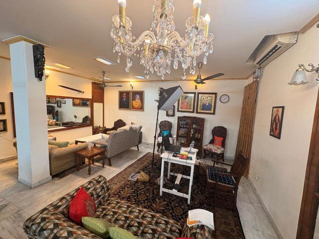 9 BHK Independent House in Sector 76 for resale Noida. The reference number is 20231259