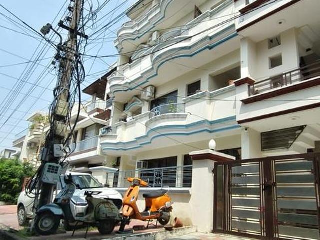 9 BHK Independent House in Sector 80 for resale Mohali. The reference number is 21063019