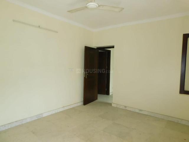 9 BHK Independent House in South Extension I for resale New Delhi. The reference number is 18650328