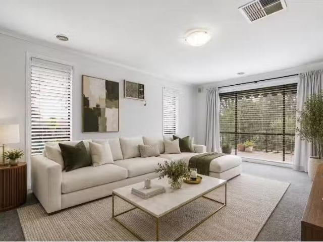 9 Blackbutt Court, THURGOONA House for rent Listed by Ellora.
