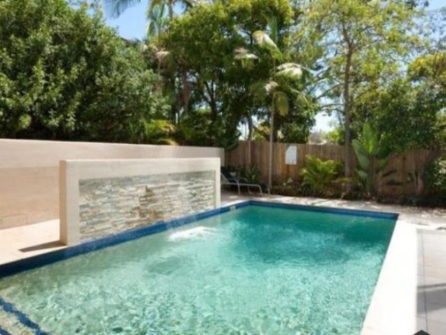 9 Broadway Street, RED HILL, QLD 4059