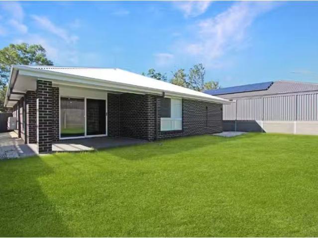 9 Brush Cherry Boulevard, Thrumster House for rent Listed by.