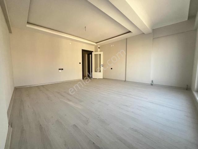 9.cadde Peyami Tepe Okulu Yakını Ara Kat Sıcacık Ön Cephe Daire