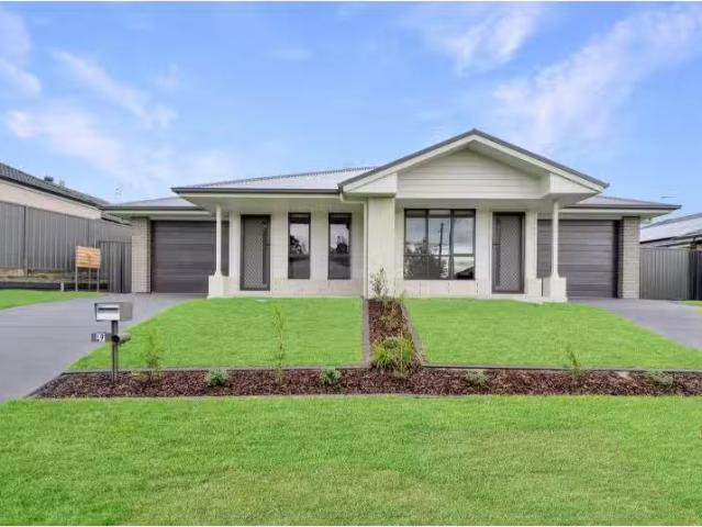 9 Camelia Street, Gillieston Heights Townhouse for rent Liste.