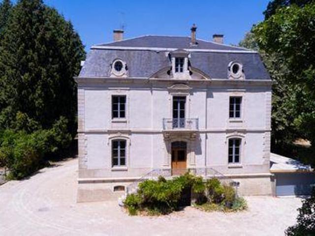 9 chambres, Neuville Rhône 01160 104041273