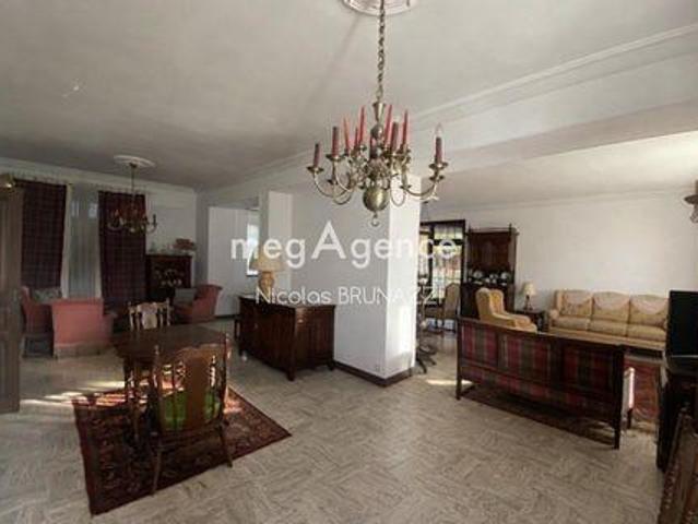 9 chambres, Ambrieres Pays de la Loire 53300 103218741