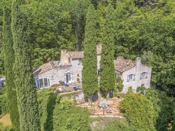 9 chambres, Tourrettes Provence 06140 96332565