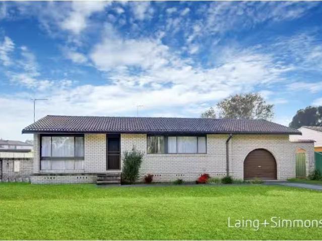 9 Charles Sturt Drive, Werrington County House for rent Liste.