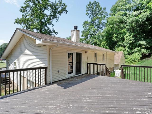 9 Charlotte Drive