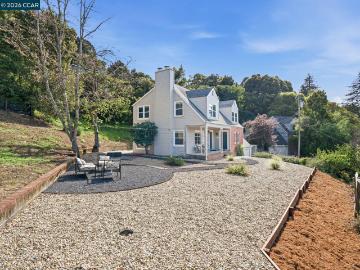 9 Clotilda Ct