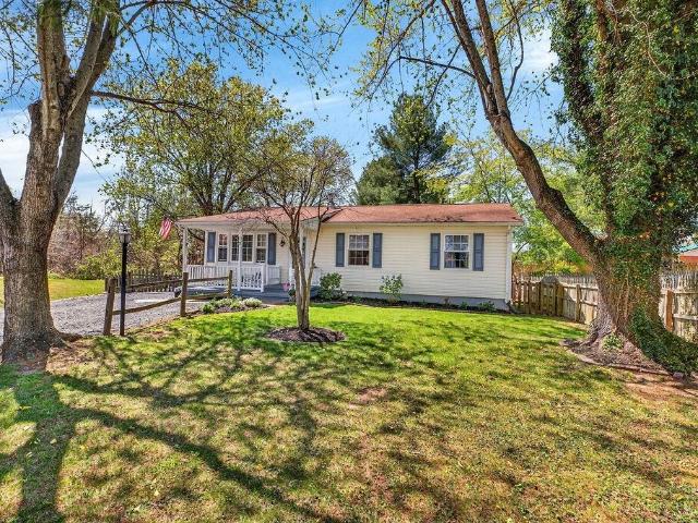 9 clover pl